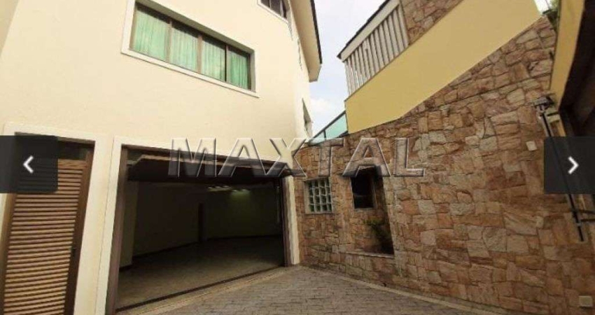 Sobrado no bairro Jardim França, mobiliado, 4 dormitórios, 3 suítes e 7 vagas.