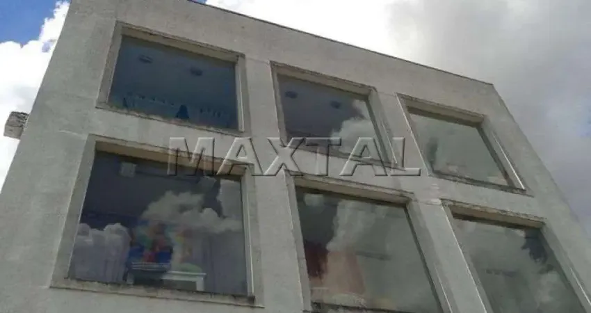 Prédio comercial com  5.213 m², 2 andares, salões amplos em localização privilegiada- santana