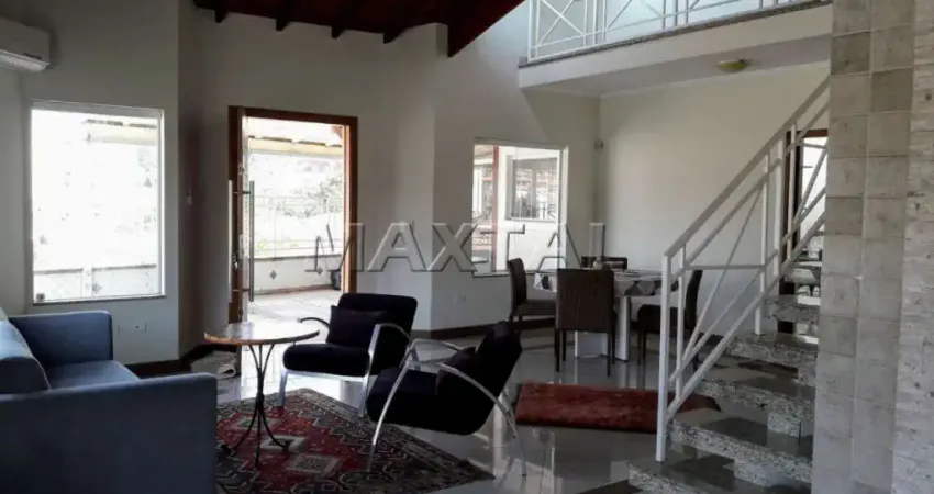 Sobrado 300m², com 4 dormitórios, 2 suítes, closet, hidro massagem, e 4 vagas - Jardim Tremembé