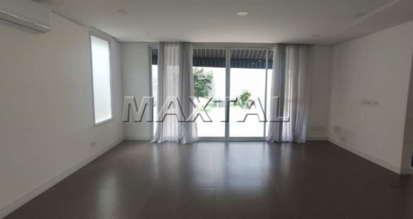 Casa em condomínio fechado, 244m². Com 3 dormitórios, 1 suíte e 3 vagas, no Tremembé.