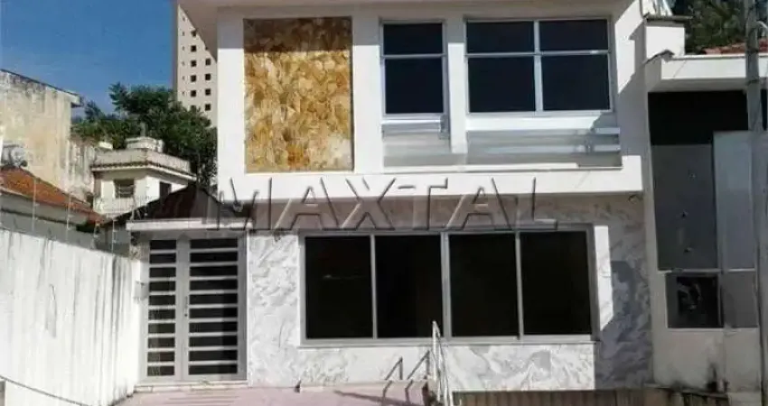 Excelente oportunidade , Prédio comercial com 3 pavimentos ,9 salas, subsolo 10 vagas de garagem