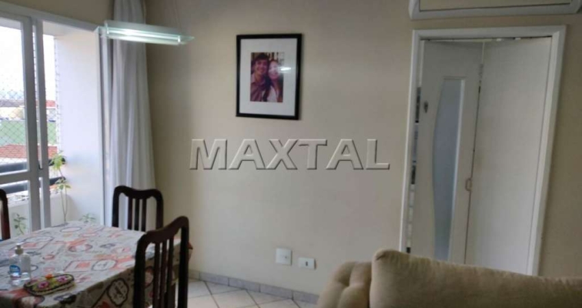 Apartamento reformado à venda no Mandaqui, com 2 dormitórios, ar condicionado  instalado e 1 vaga.