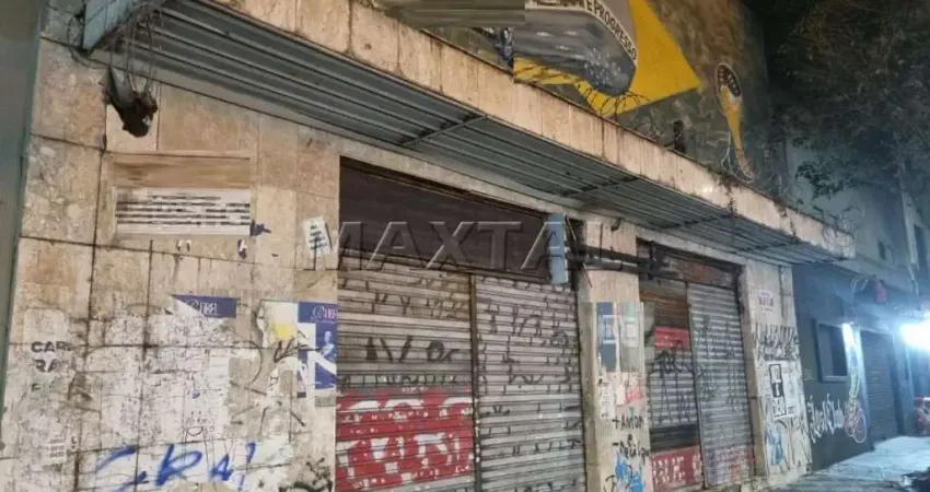 Prédio comercial para alugar na santa efigênia. com 750 m², 10 banheiros e 2 salas.