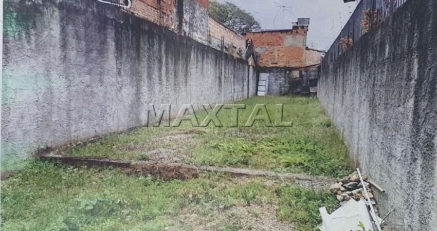 Terreno à venda na Casa Verde de 161 m², com 5,20m de frente, 31,90 m² de fundos.