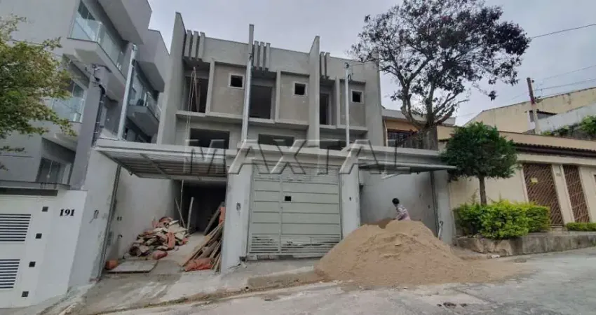 Casa à venda na Vila Roque, 3 dormitórios, 4 banheiros, 1 sala e 2 vagas de garagem.