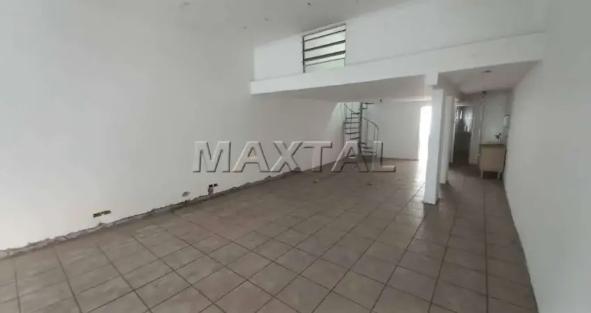 Loja com 80m² de vão livre, mezanino, 2 banheiros, na esquina com a avenida duque de caxias