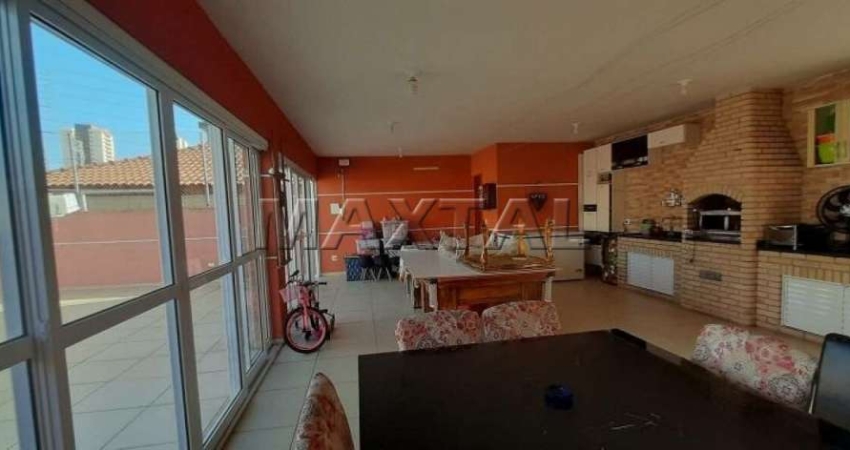 Sobrado para locação no bairro do Limão de 260m², com 3 dormitórios, 1 suíte  e 2 vagas.
