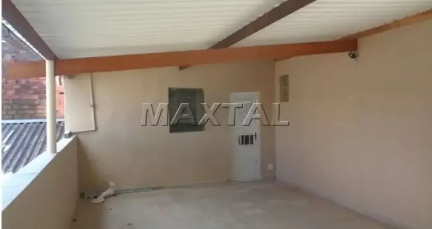 Terreno com 4 casas alugadas, com 330m², terreno em declive, 15,50 m de frente.