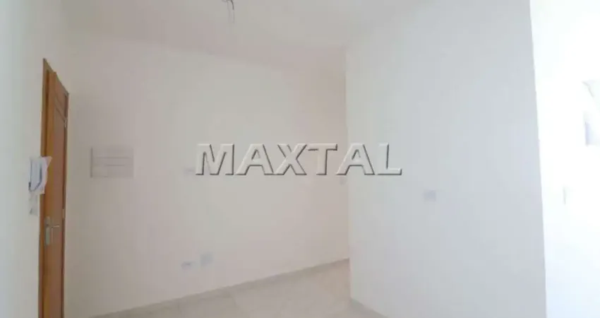 Apartamento em prédio novo, com um dormitório, cozinha e área de serviço conjugadas.