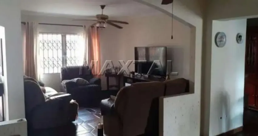Sobrado na Zona Norte, Bairro Jardim do Colégio, 3 Dormitórios sendo 1 Suíte, 5 Vagas, com 197m².