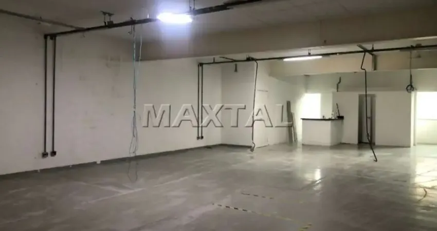 Prédio comercial, 3 andares, 1.500m², 20 salas, 15 banheiros, portão automático em santana.