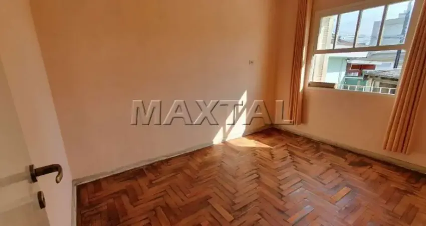 Casa com 3 dormitórios, 2 banheiros, 2 salas, vaga 4 carros e próximo a Av. Engenheiro Caetano Álvar
