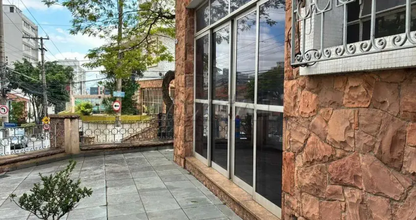 Sobrado a Venda em Santana com 4 dormitórios, 4 vagas de garagem .