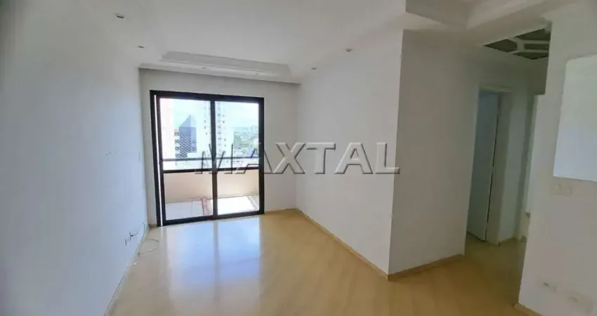 Apartamento com dois quartos, uma suíte, dois banheiros, área de serviço e duas vagas