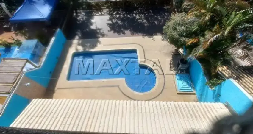 Sobrado Isolado em condomínio com 06 dormitórios, 2 suite, 4 banheiros e 4 Vagas, Jardim Itatinga.