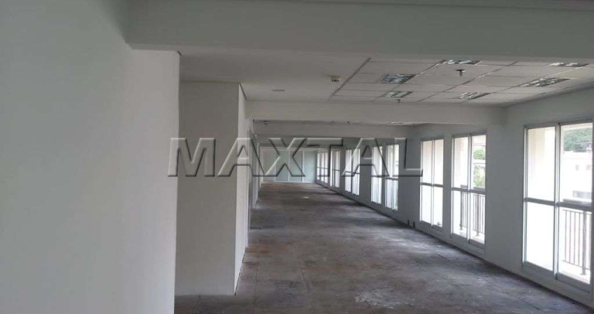 Conjunto comercial, 107m2 área util., sendo3  salas, 3 banheiro e 3 vagas,  são salas unificadas, la