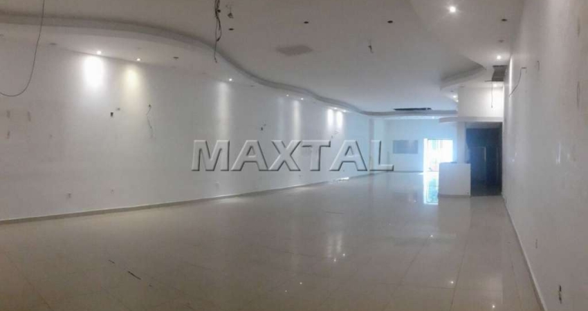 Salão com dois pisos no Tatuapé com 290m² de construção e 145m² de terreno.