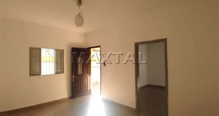 Casa Térrea à venda, na Santa Teresinha. Com 3 dormitórios, 2 vagas, quintal, de 350m².