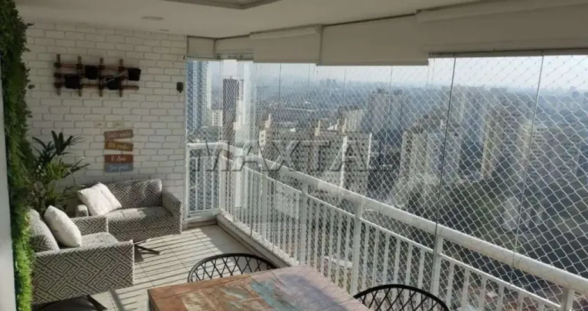 Apartamento à venda no Mandaqui, com 3 dormitórios, 1 suíte e 2 vagas de garagem.