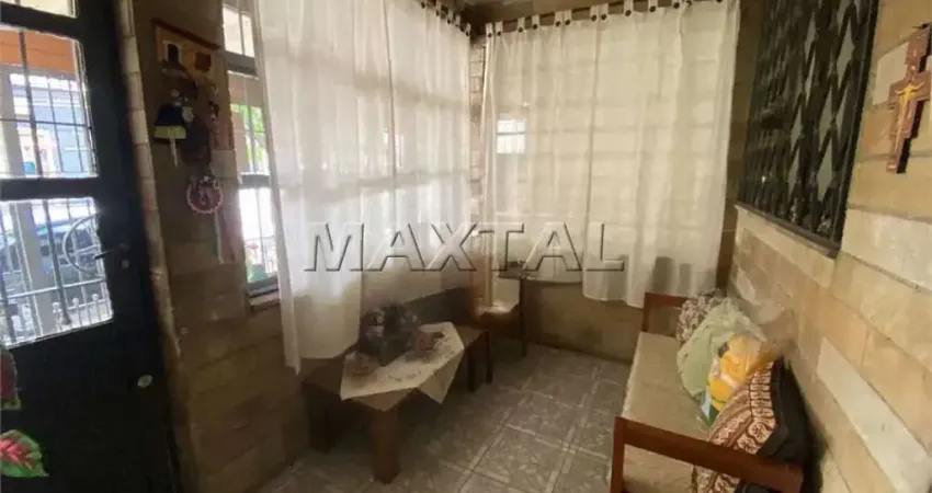 Sobrado à venda em Santana de 160m². Com 4 dormitórios, 3 banheiros, 2 salas e 2 vagas.