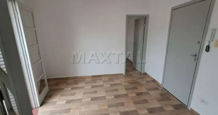 Excelente apartamento próximo ao metrô, 60m² com dormitório, sala com sacada, cozinha