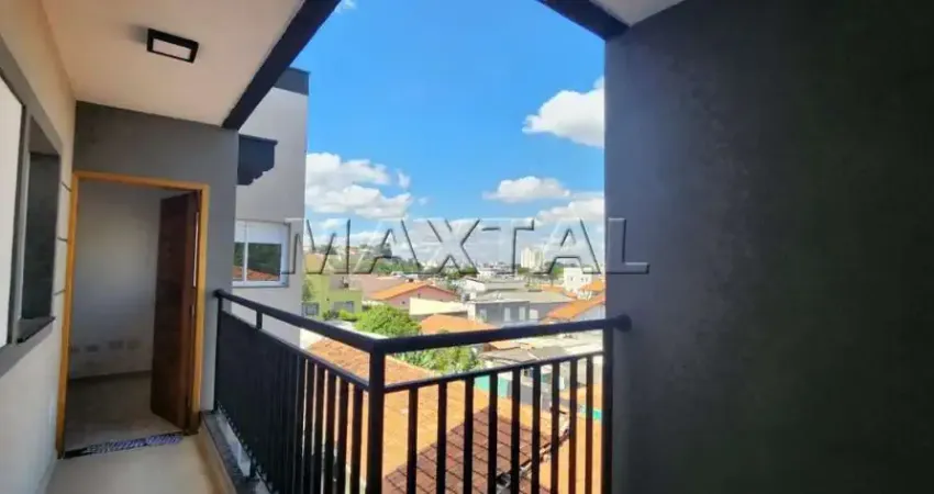 Apartamento à venda de  40,11m², com 1 dormitório e quintal, na Vila Mazzei.