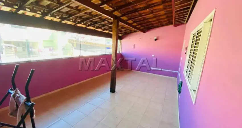 Casa com 4 quartos sendo 1 suite  2 sala vaga pra 4 carro com churrasqueira e fogão a lenha.