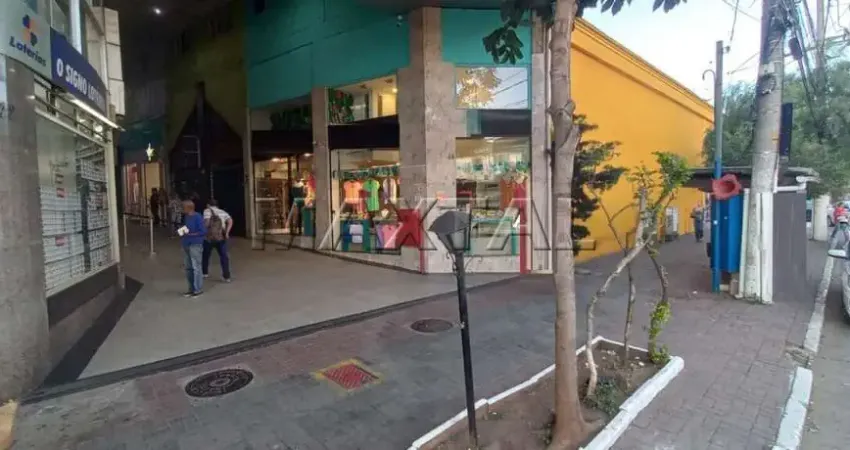Loja para Venda ou Locação em Santana dentro da galeria, em frente a lotérica, com quase 100 m²