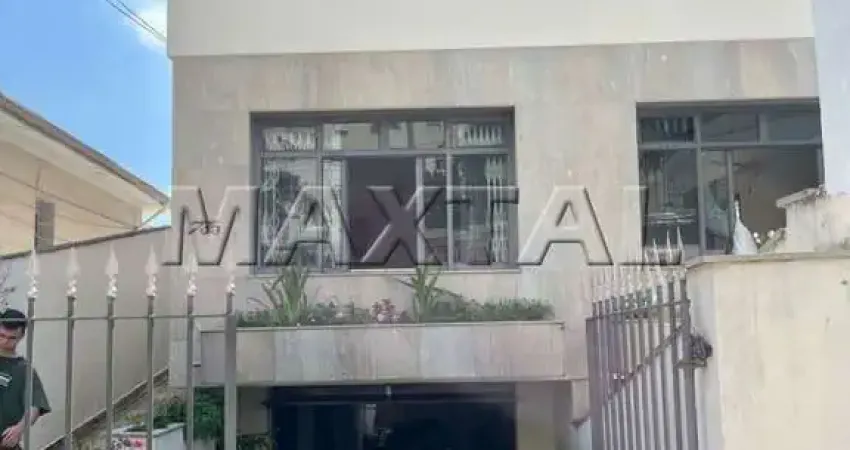 Sobrado à venda de 213m², 3 dormitórios, 3 banheiros e 4 vagas na Água Fria.