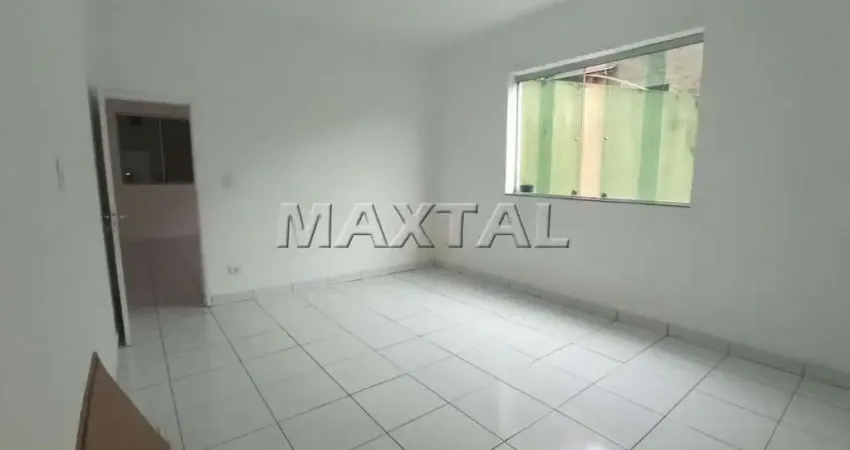 Ampla casa em condomínio fechado estilo apartamento com 2 dormitórios, sala, cozinha, na Casa Verde.