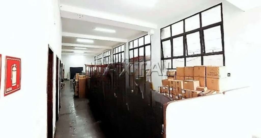 Imóvel Comercial para Alugar, 3 pavimentos, elevador, 8 vagas, na Augusto Tolle de 600 m².