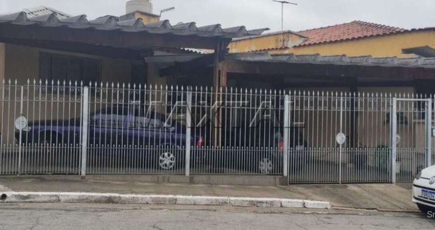 Casa térrea com 280m², com 4 quartos, 2 banheiros, 2 vagas, bairro da Vila Nova Cachoeirinha.
