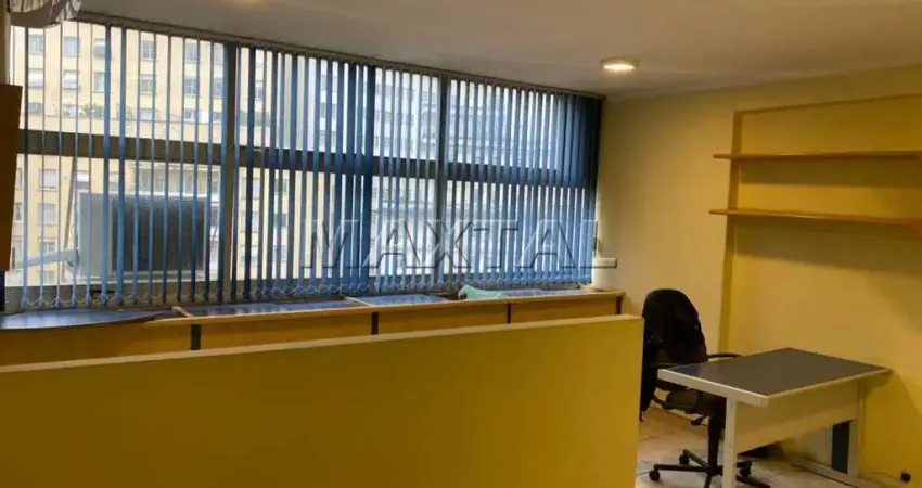 Sala Comercial, 38m² na Avenida Prestes Maia com recepção, copa cozinha e 1 banheiro.