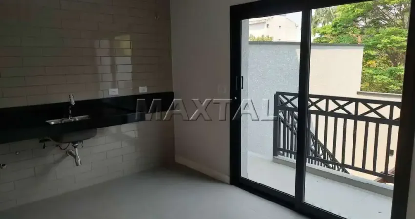 Sobrado novo à venda de 120m², com duas suítes e uma vaga, No Jardim Virginia Bianca.