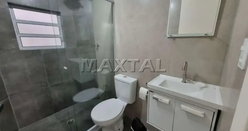 Apartamento Reformado para locação com 2 dormitórios, sala cozinha banheiro e lavanderia, na Luz.