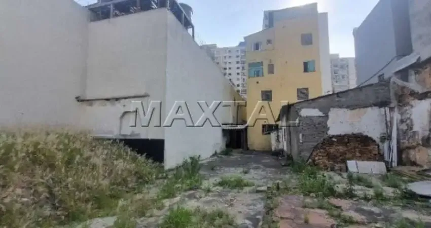 Terreno a venda no bairro de Santana, com 524m² com construção antiga.