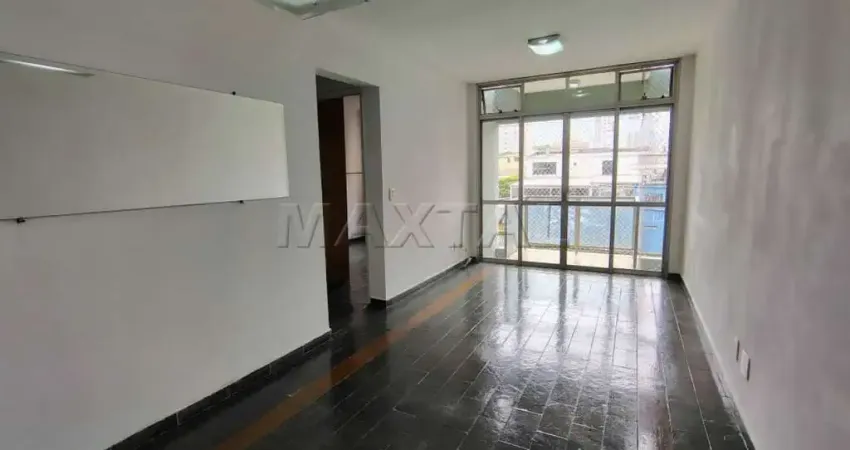 Apartamento para locação com 2 quartos rico em ármarios, 1 vaga, próximo a estação santana.