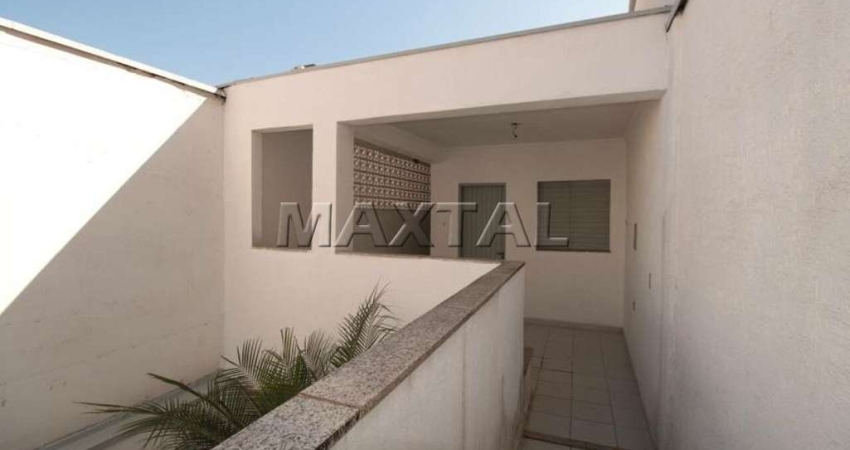 Sobrado comercial à venda, 170 m², com vaga na porta e 5 banheiros. Santana.