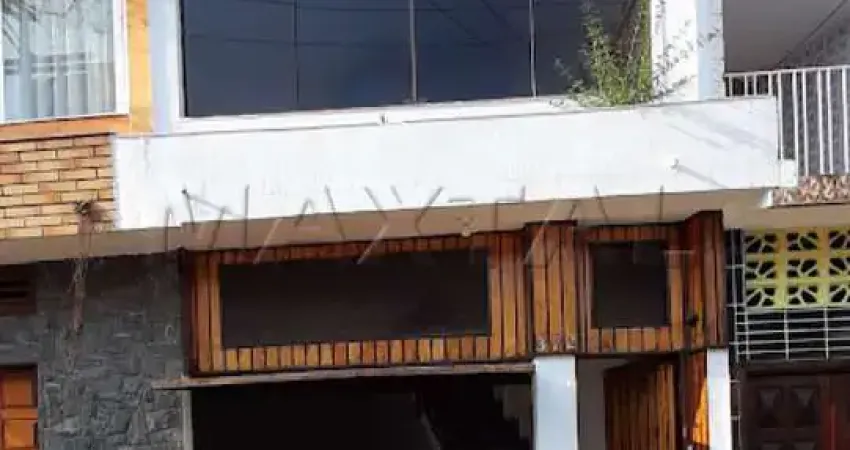 Casa residencial na vila monumento com 2 dormitórios, sala, cozinha, banheiros, edícula e vaga.