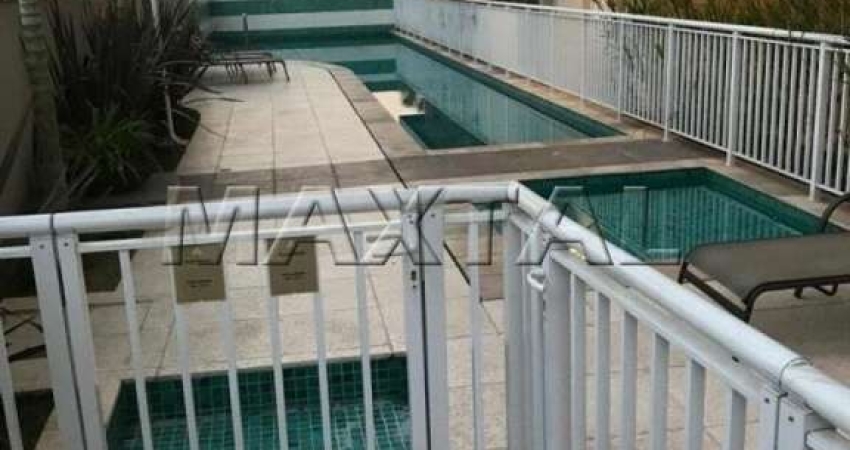 Apartamento à venda no Lauzane com 2 dormitórios, 1 suíte, e 1 vaga, está vago