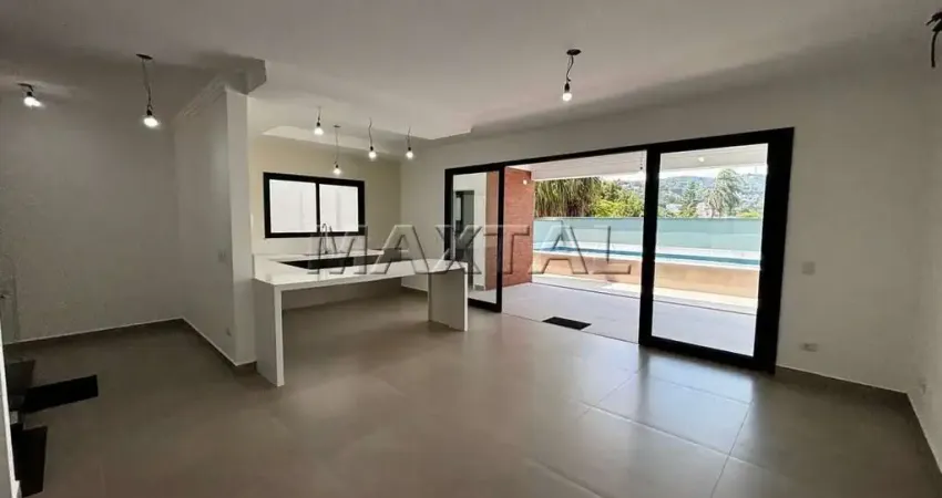 Casa à venda no Jardim Floresta. De 350 m², 4 suítes, 6 banheiros e Piscina.