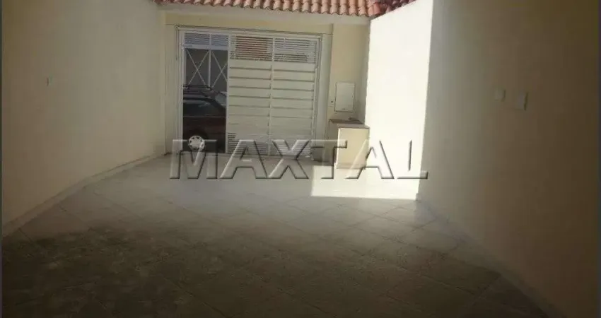 Casa Assobradada de 216 m², 3 suítes 1 lavabo, cozinha, quintal e 2 vagas de garagem.