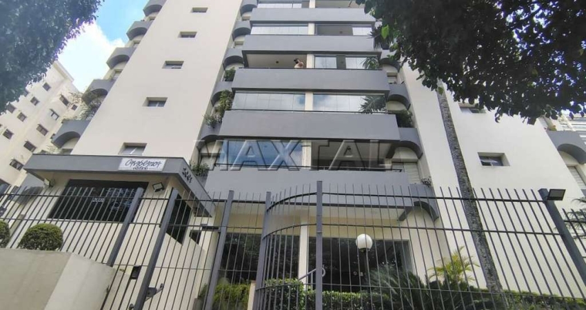 Apartamento à venda, Santana de 102m², 3 dormitórios sendo 1 suíte, sacada, 3 banheiros e 2 vagas.