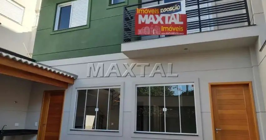 Sobrado novo à venda na Vila Paulicéia Construção isolada 3 quartos, 1 suíte e espaço gourmet.
