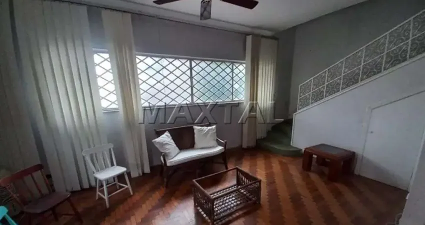 Sobrado amplo à venda de 160m², com 2 dormitórios, 2 banheiros e 2 vagas de garagem, no Cambuci.