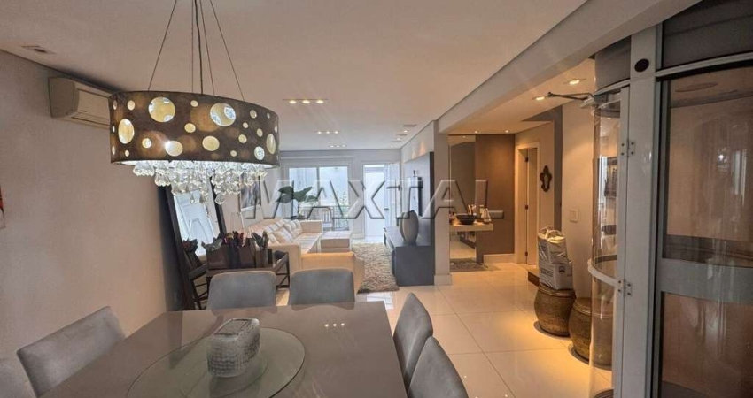 Casa espaçosa à venda em Santana de 400 m² com 4 suítes, 3 vagas e à poucos metros da Av. Braz Leme