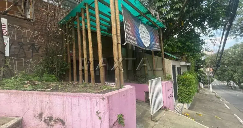 Casa comercial à venda, com 3 salas, 3 banheiros, 140m² na região da Pompéia.