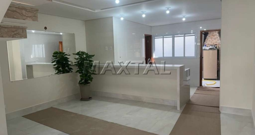 Casa Assobrada de 247m², com 3 quartos com suítes, 2 salas, churrasqueira, 2 vagas, no Imirim.