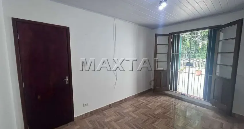 Casa para alugar de 70m² com 2 dormitórios, 1 vaga e quintal, em Santana.