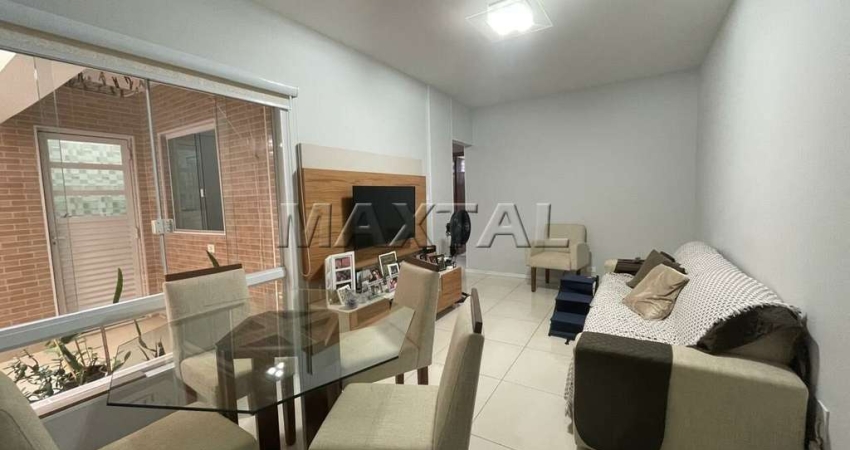 Apartamento amplo, 2 quartos, com quintal, elevador, ao lado do metro